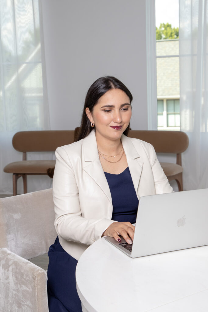 Profile-Yesenia_Feel Insurance